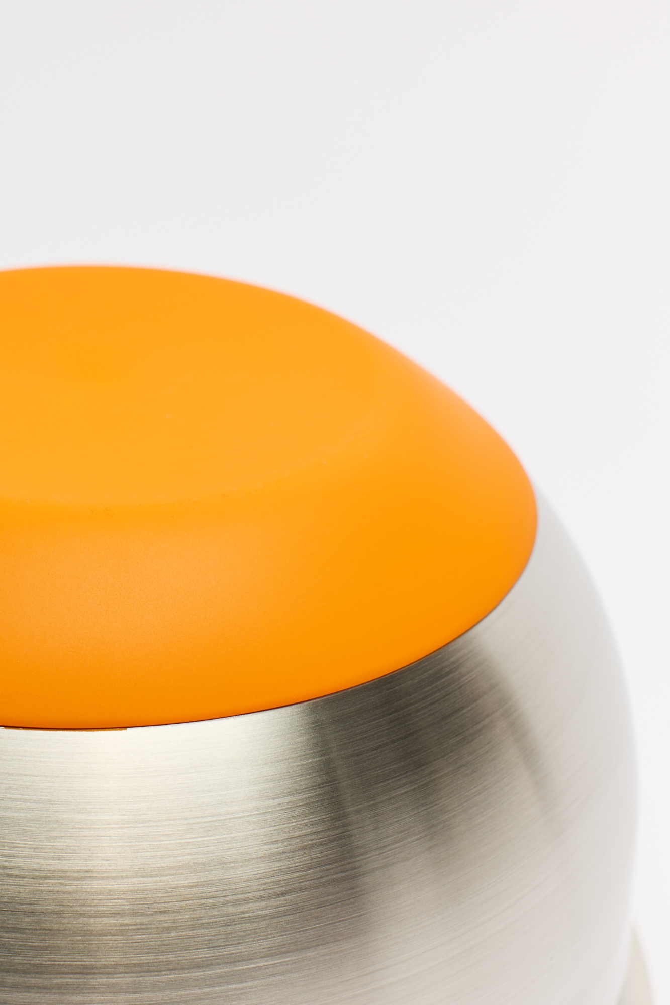 Bowl con Base Antideslizante y Tapa Acero Inox Efficient 24 Cm - 5.4 Lt - Image 6